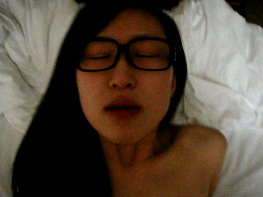 175娇羞纹身女神出轨男友被调教 女主微信可推