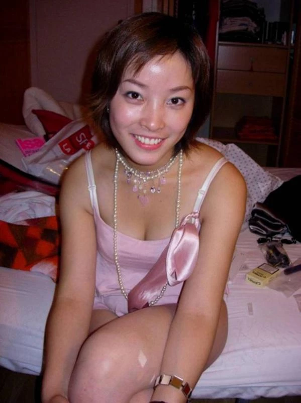 （99年的小逼真的好嫩）调教新婚小水逼