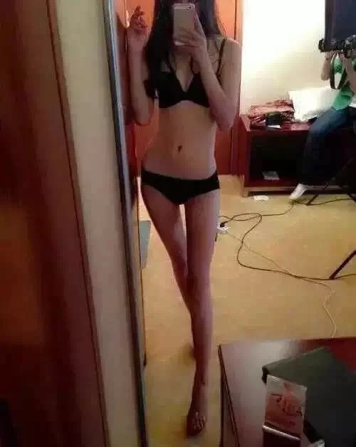 骚逼毛多多