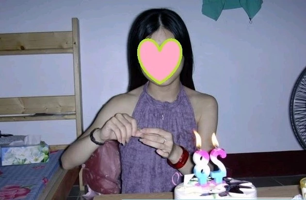 一起合租的骚同事，水多逼紧身材完美 娇喘销魂