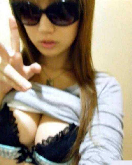 最骚蜜桃臀，健身少妇的好身材让人欲罢不能