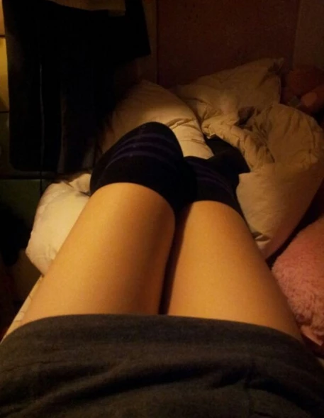 平时看着一本正经的人妻，其实骨子裏都是淫蕩的骚货