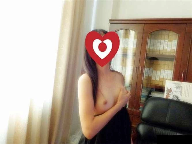 健身房艹的极品骚女，请收藏、五星好评支持一下