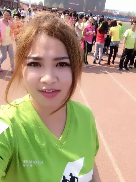 00后的公司会计被我拿下，逛完街去开房