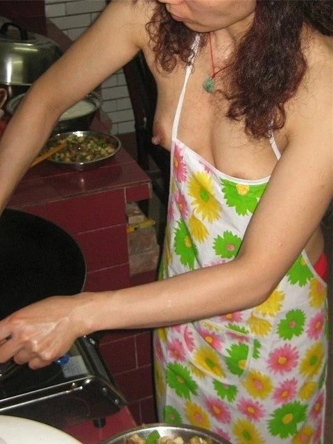 主动的小性奴等待有缘人的插入