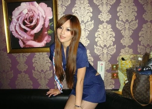 真实偷情邻家苗条少妇