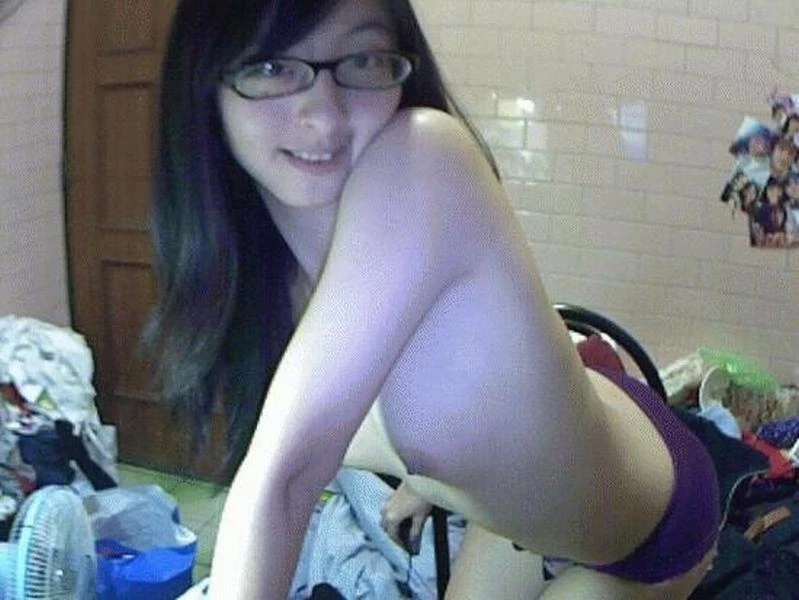 口爆，少妇身材不错，叫声骚