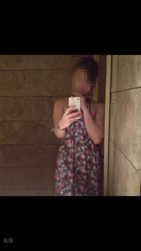 群活动聚会一起,4男大战1个小少妇