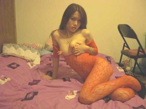 过节约露脸离异大屁股熟女外表正经，叫声淫蕩 ，让我使劲干(最新首发）