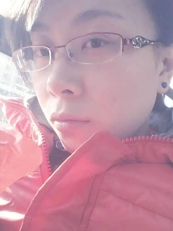 露脸  骚母狗小逼多汁！淫蕩榨汁机！