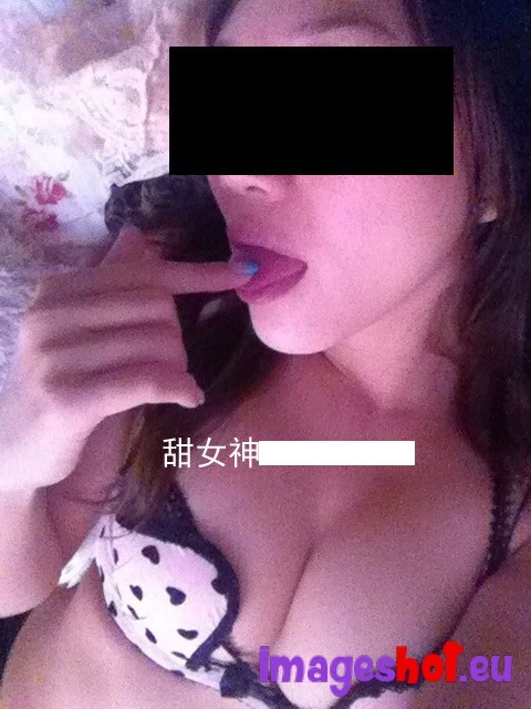 熟女老闆娘黑丝足交完再操  接上部情趣房