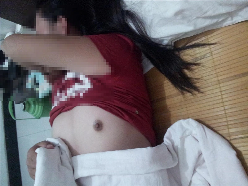 露脸舔啊舔得真是很舒服