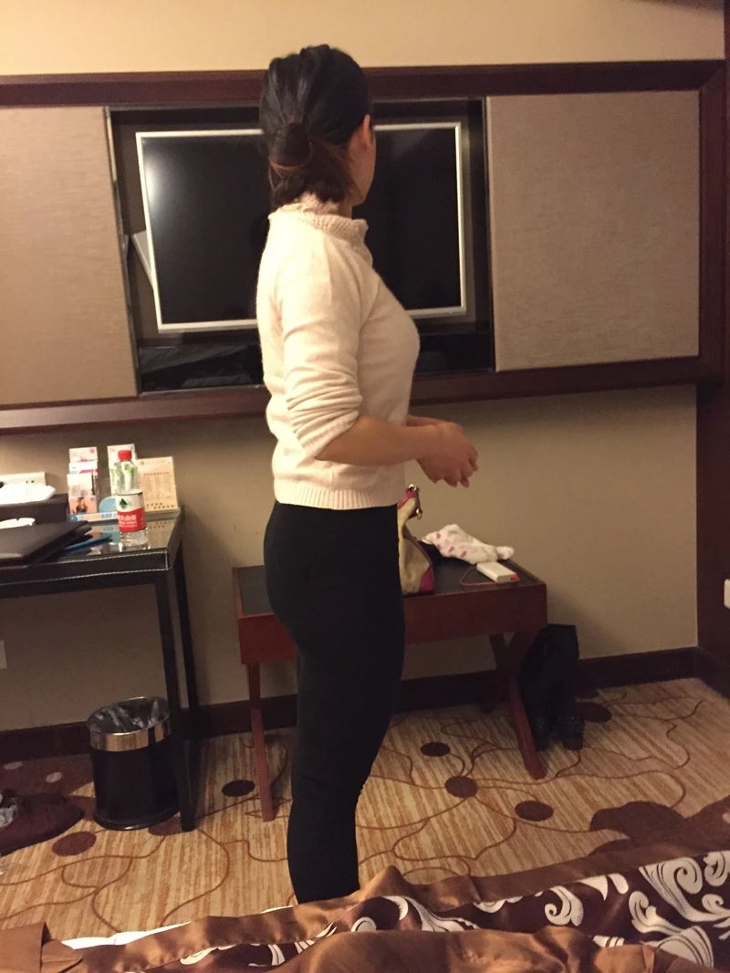 假日和女友酒店做爱自拍