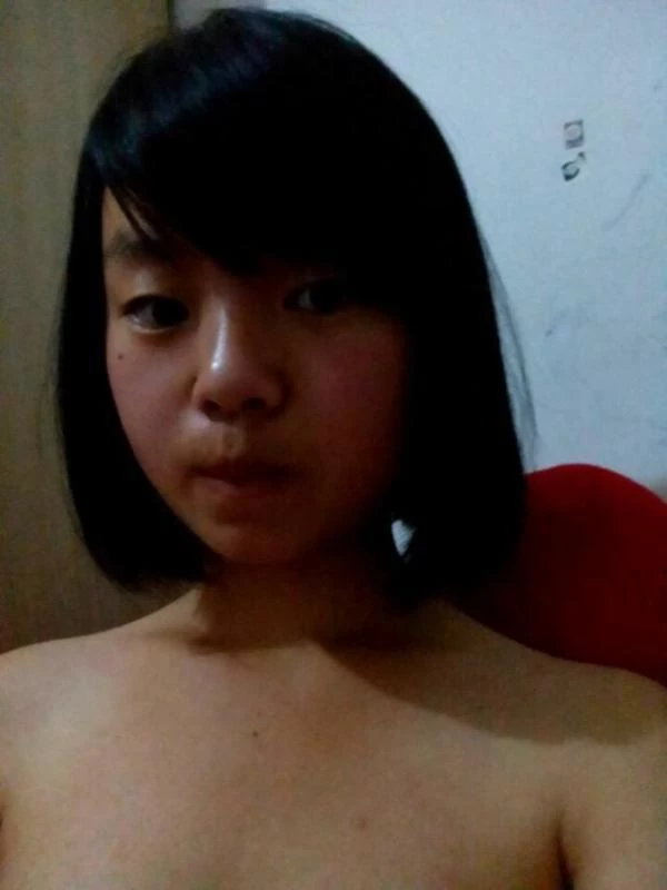 台湾男孩的外国女友
