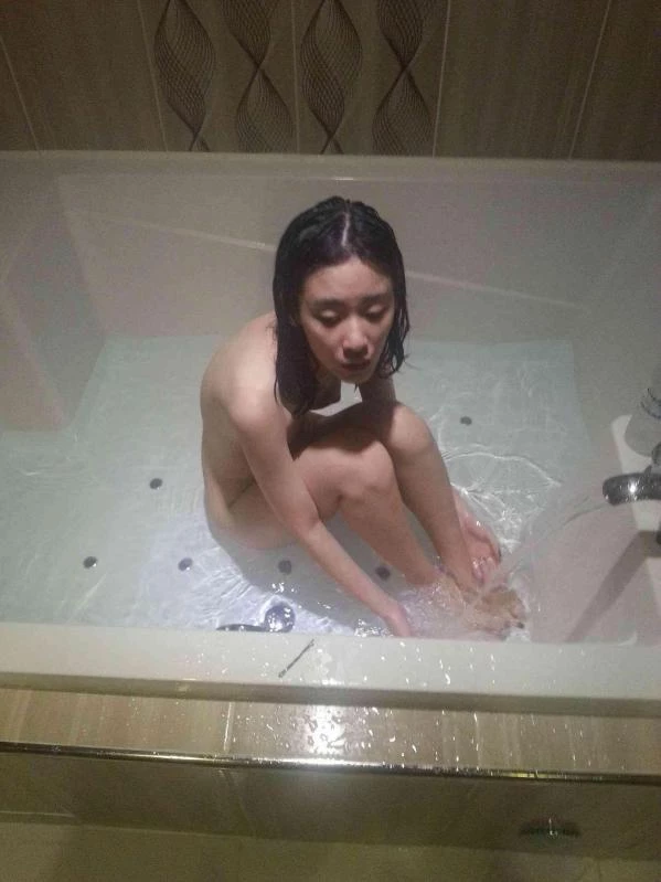 [原创] 传媒在校生内心极其发差，上午还半推半就