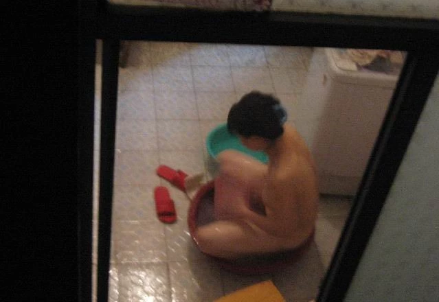 [原创] 内射大专反差婊，必须站着用力操，最后内射精子流出
