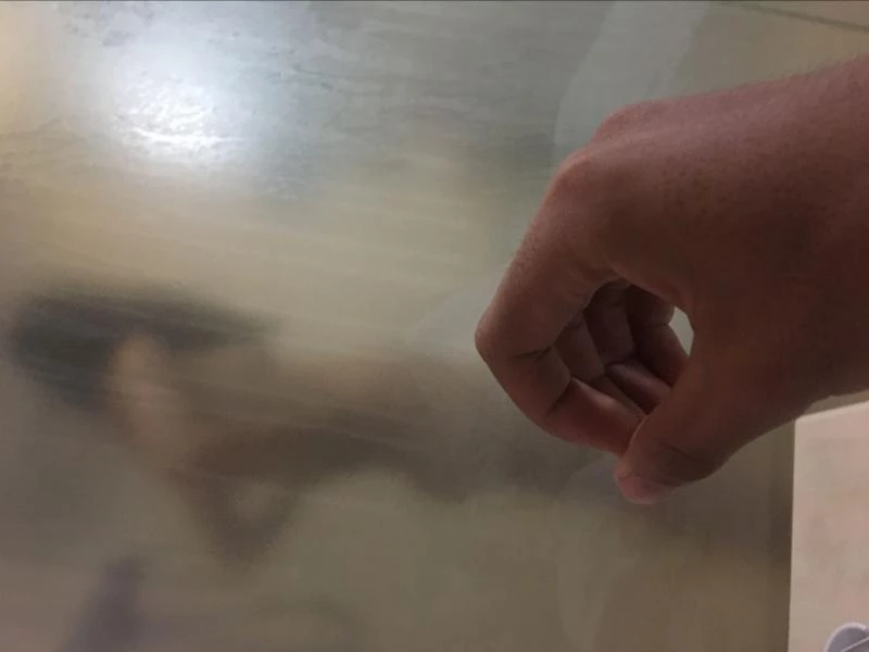 没有什么比自己亲手把单男大鸡巴送入的老婆逼里更刺激了无套内射3p