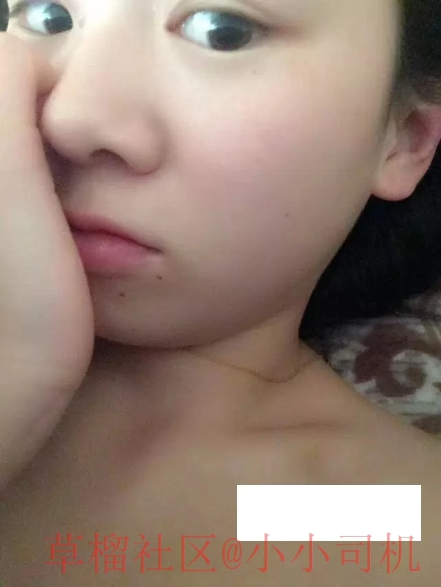 真实在校学生妹妹居家性感自拍,稚气的脸蛋美美的身材,内心却已经是被调教的很骚的女孩了[12P]