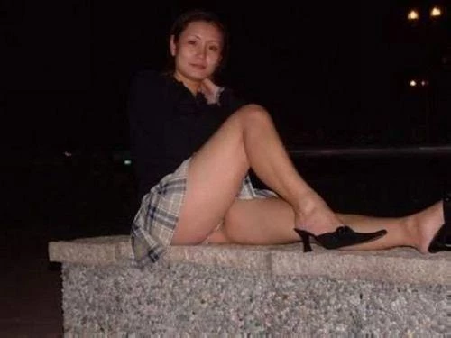 蕩婦的街拍,回到家就開始玩肉穴[18P]