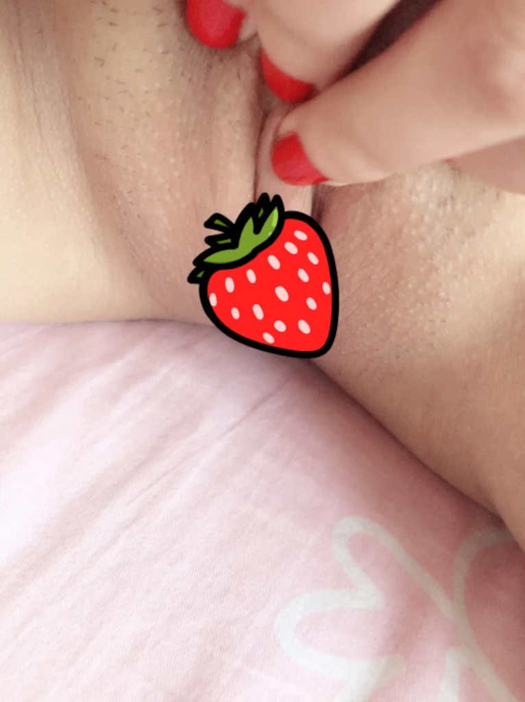 这是一个纹身黑丝兔女郎
