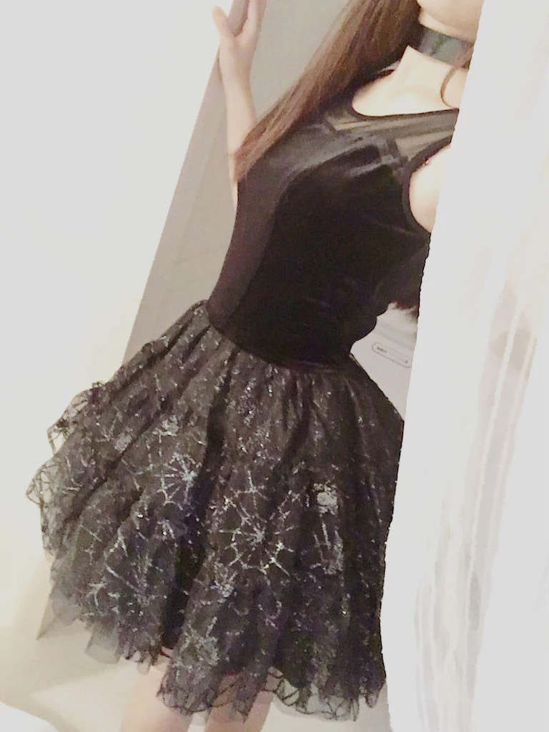 白丝jk少妇，接电话做爱，差点被发现