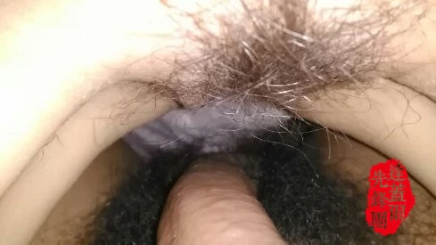 让女朋友替我赚钱，接待本地大哥