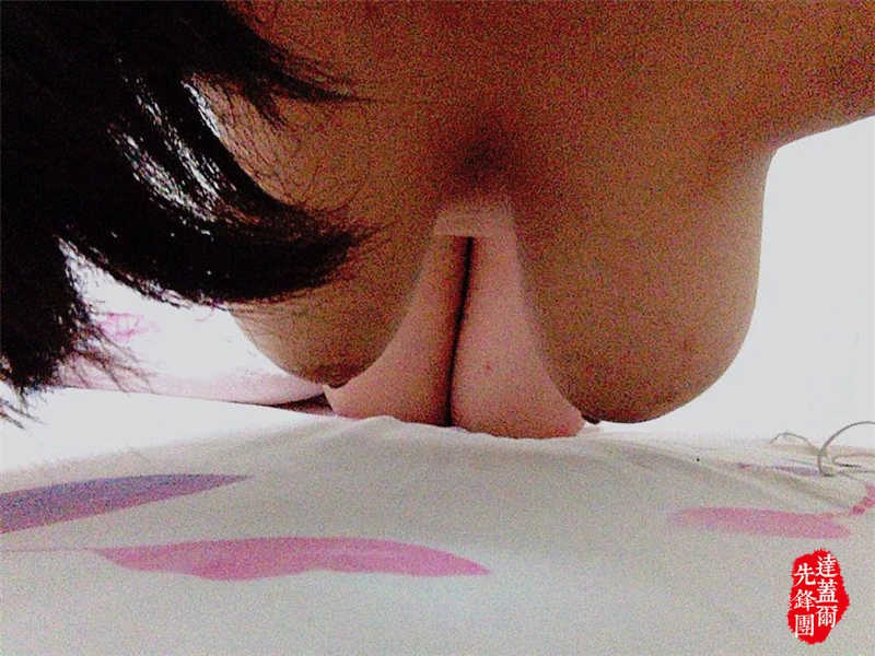 “以后你单数他双数周日可以考虑一起”好兄弟的00后美臀女朋友