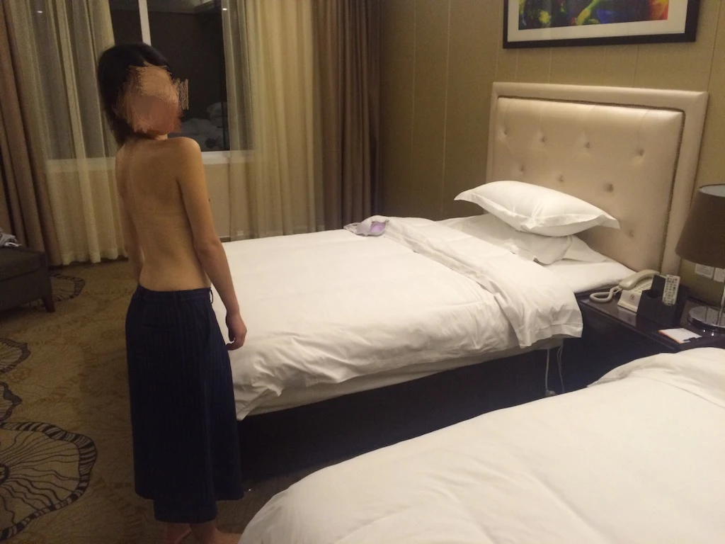 今天后入，干骚妇，四分0六秒高潮，浪叫