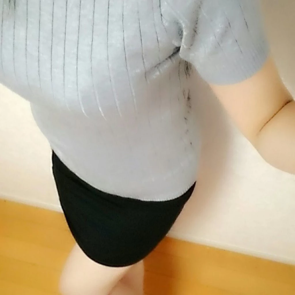 清早滚床单，射了一屁股