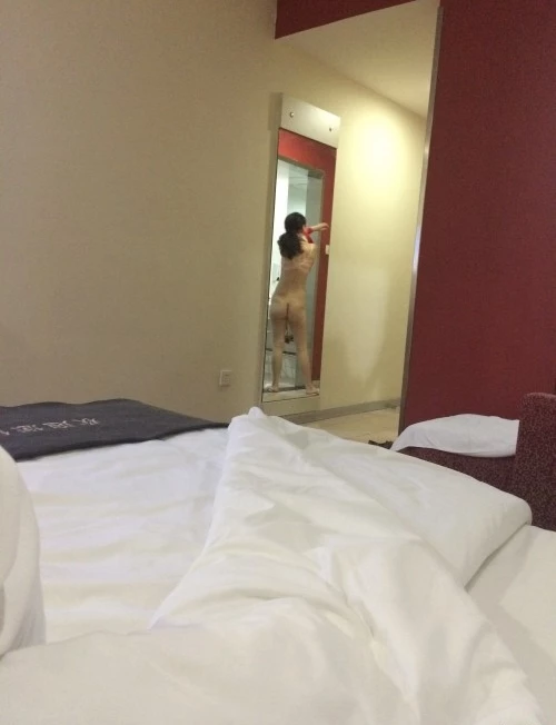 魔都女神原来是只小母狗