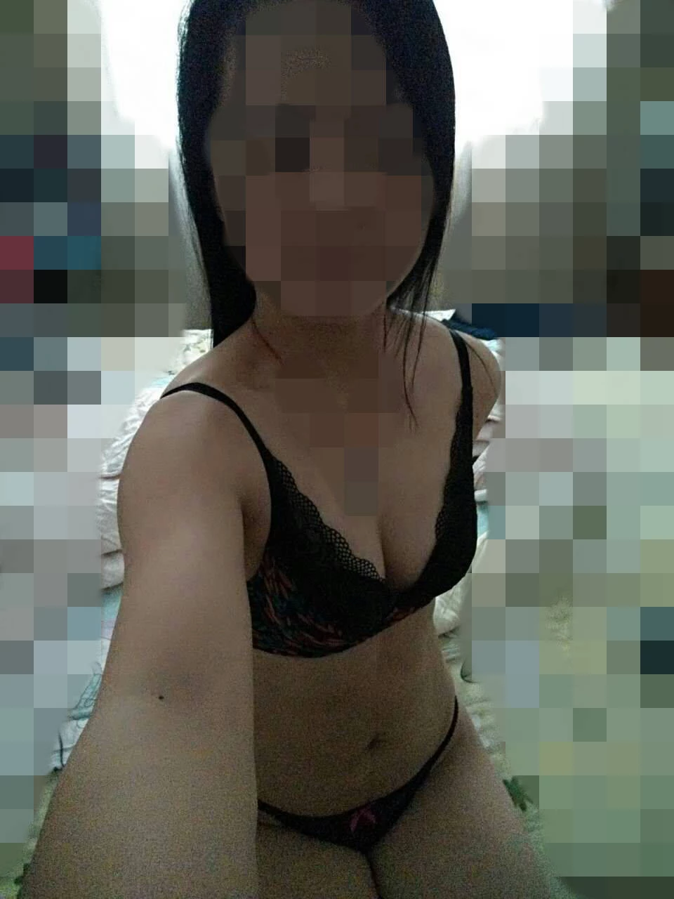 背着男朋友出来偷吃““用力一点，我要高潮喷水，已经很久没有高潮了”