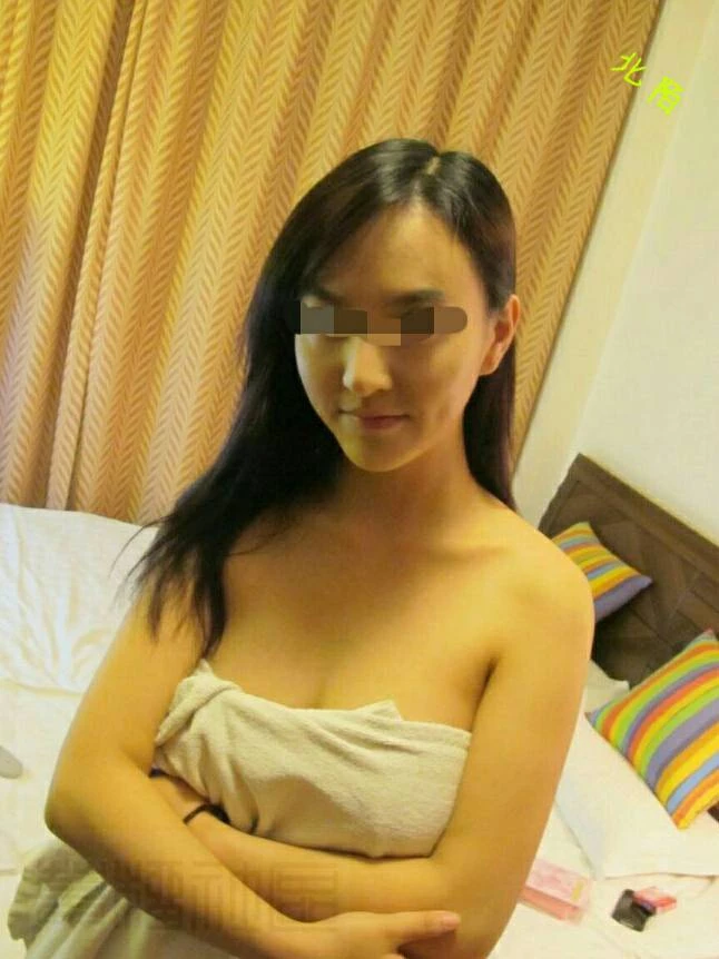 背着男友偷吃的色女