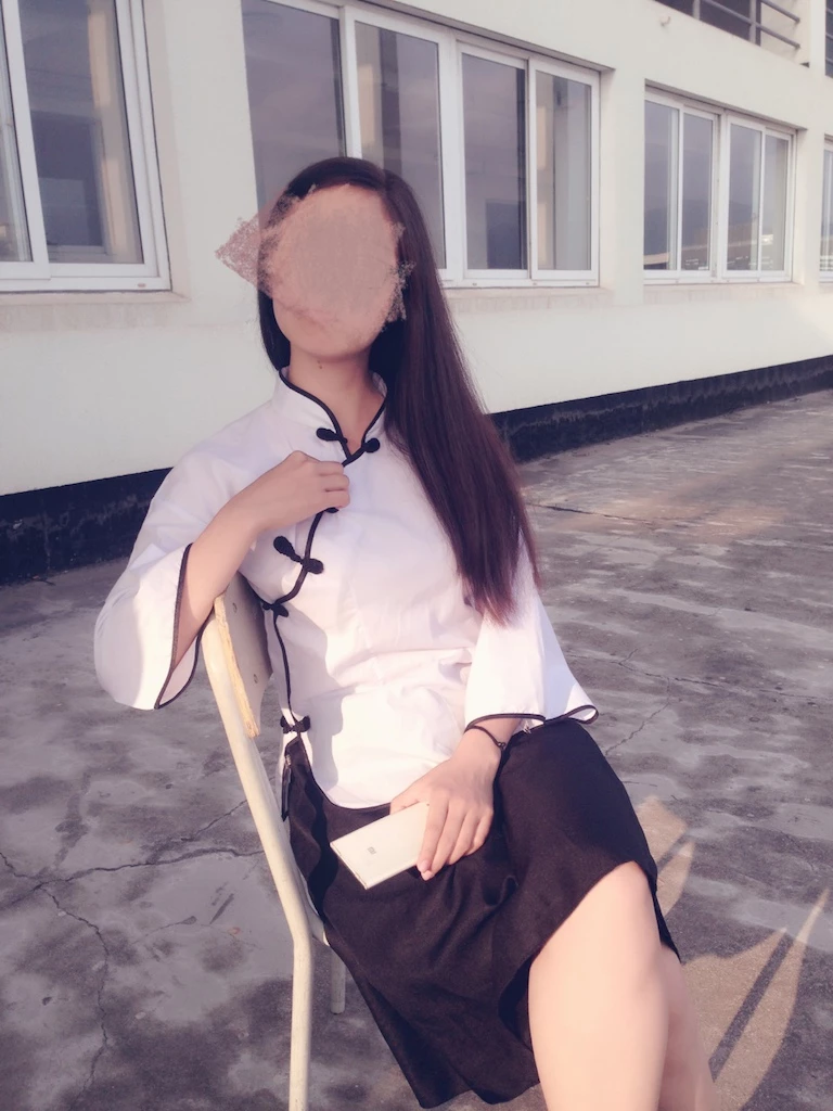 18岁学生妹瞒着父母做爱上瘾！cosplay~