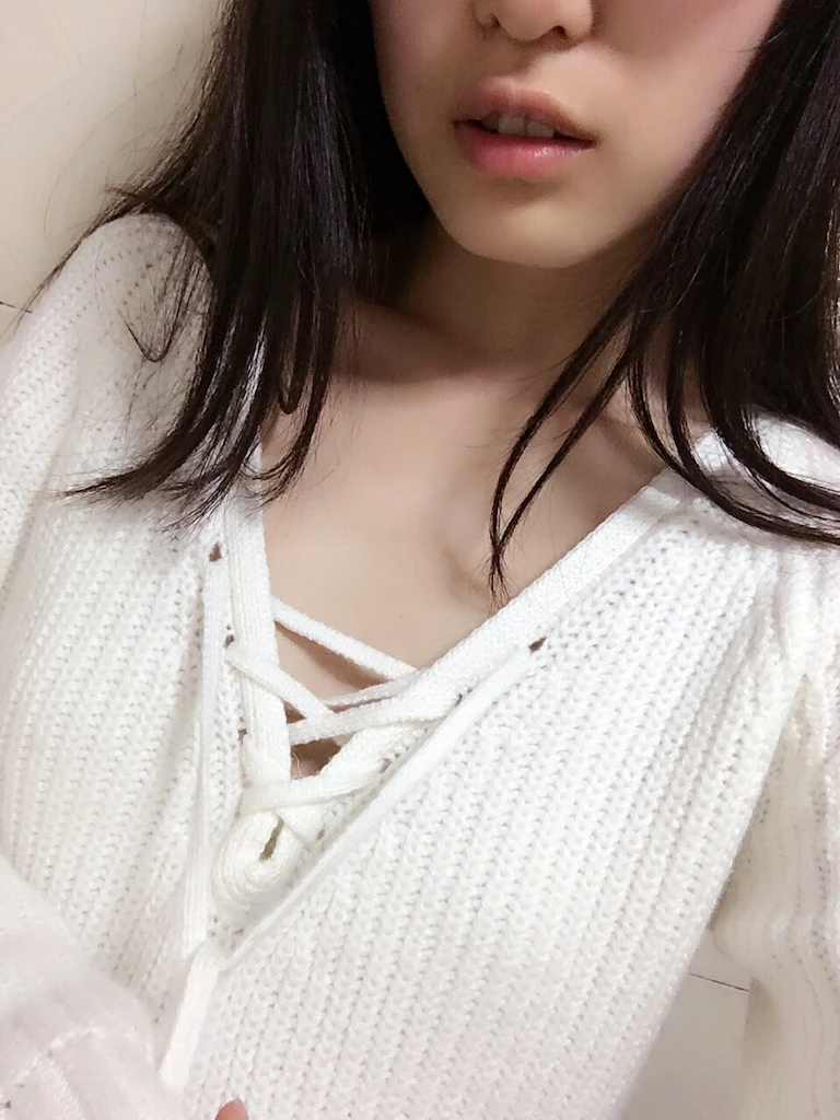 黑色情缘：人妻悦的办公室激情