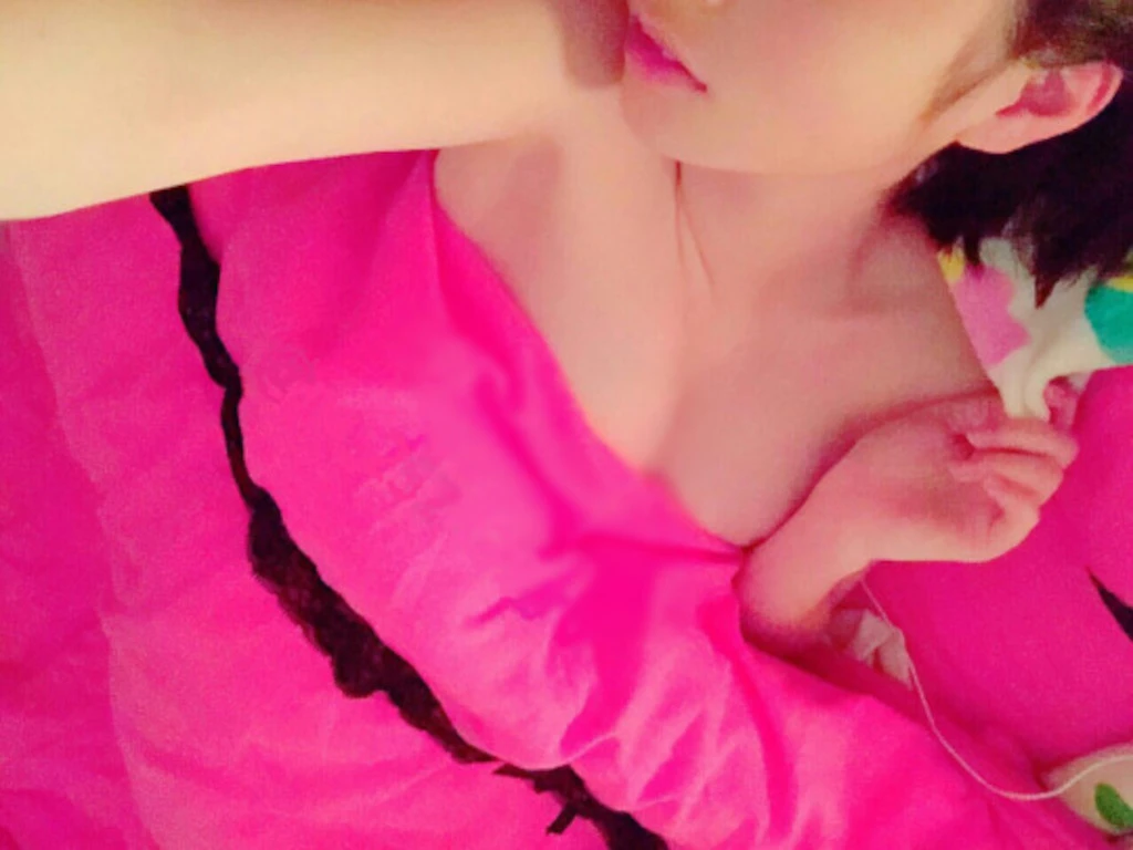 摆好姿势 被你狠狠的插入.穿上丝袜 然后又被你撕破~婉芳[13P]