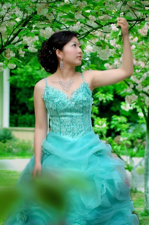 得靠跳蛋助兴来满足G奶妹纸了