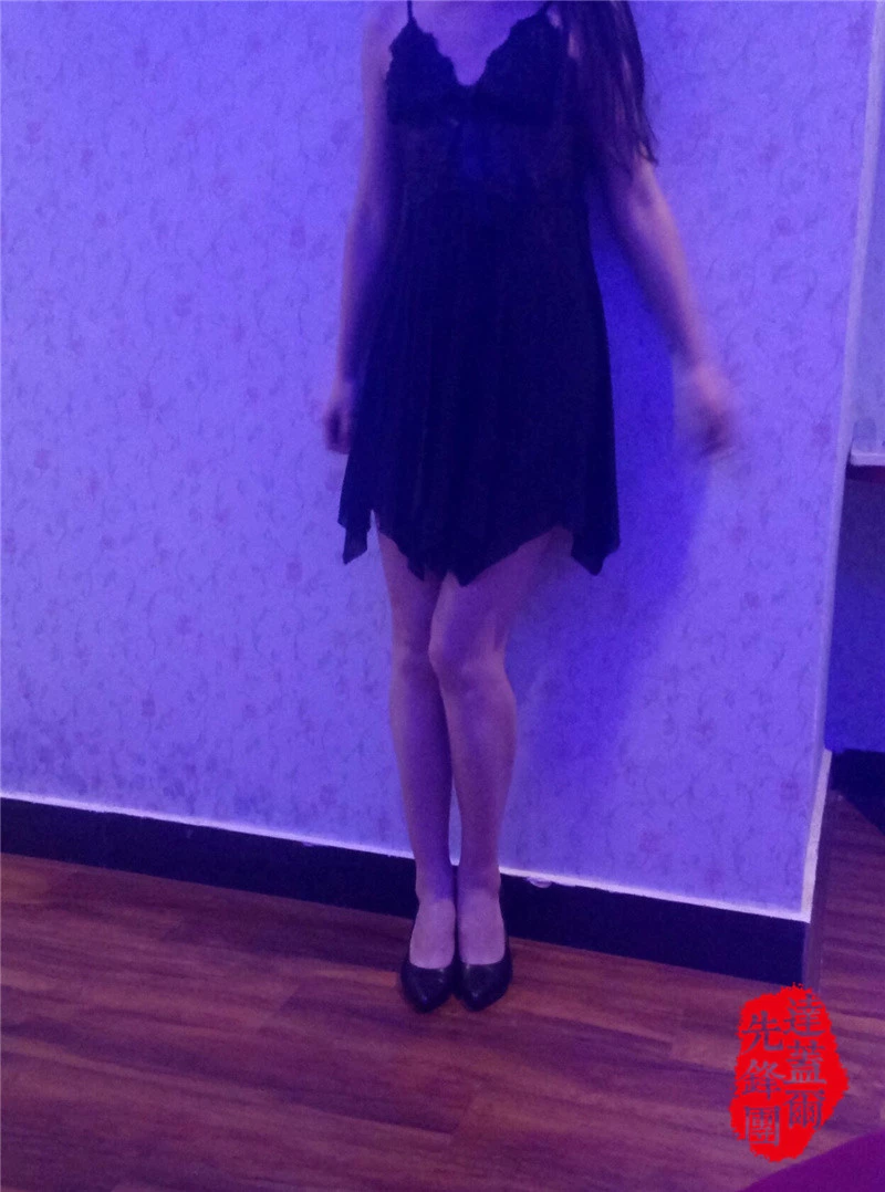 给蛋蛋做马杀鸡，射了小姐姐一手