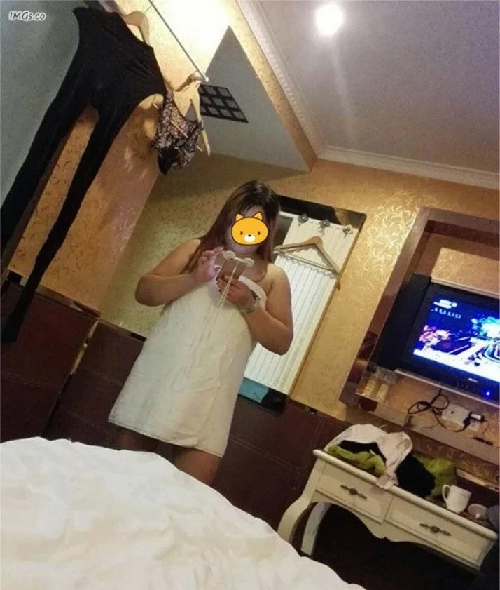 [原创] 共享女友之3P蜜桃臀肥猪哥倾精相射！