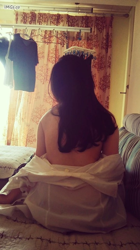 一觉睡醒女友跟朋友已经在做早操
