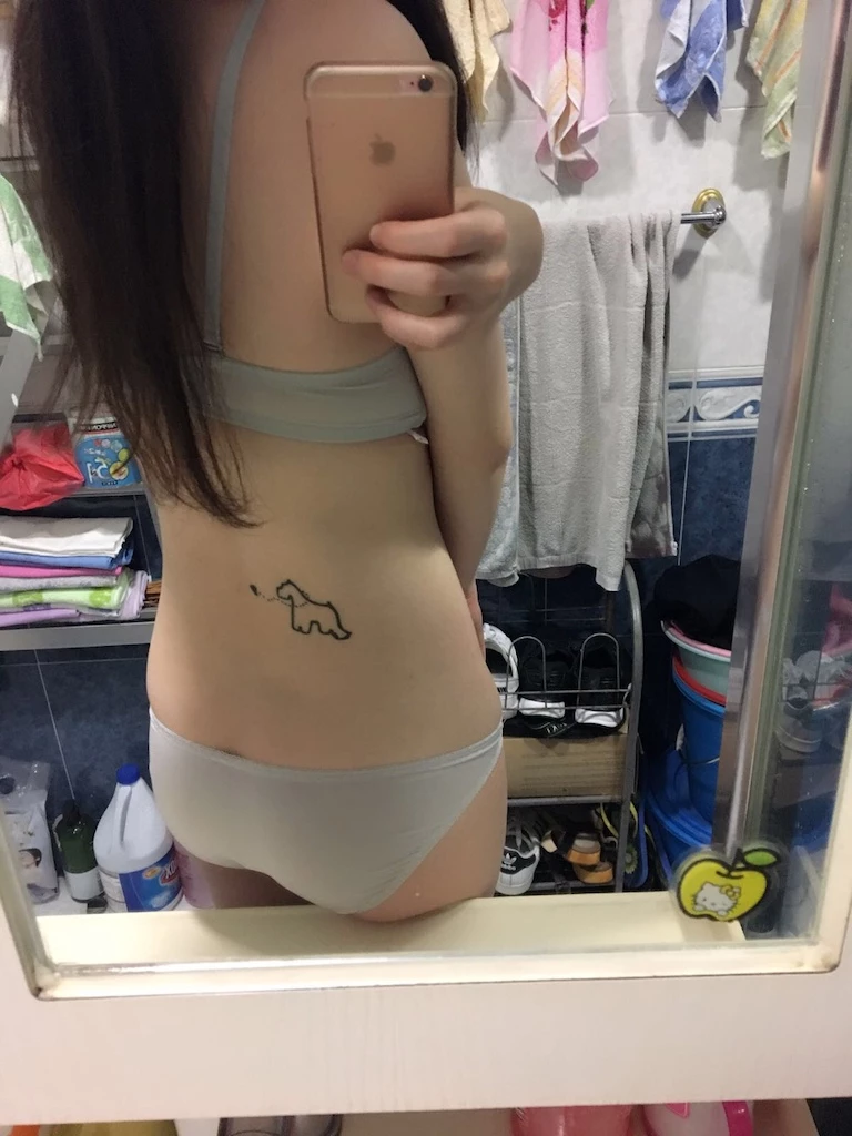 98年美术生，自慰动作都还不是很熟练