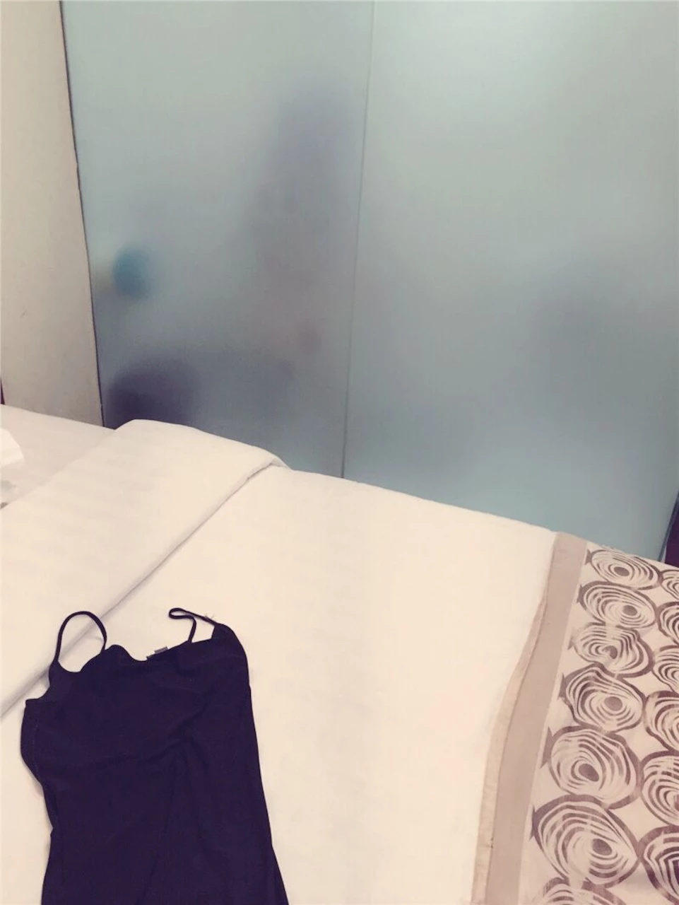 海景哥--3000泰铢包夜--找的泰妹