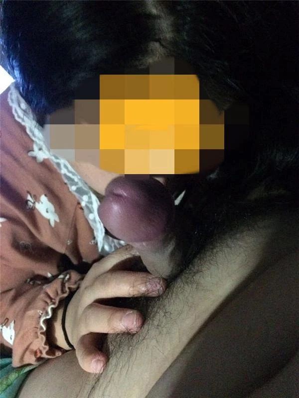 淫荡妻子大战4猛男轮番被内射!