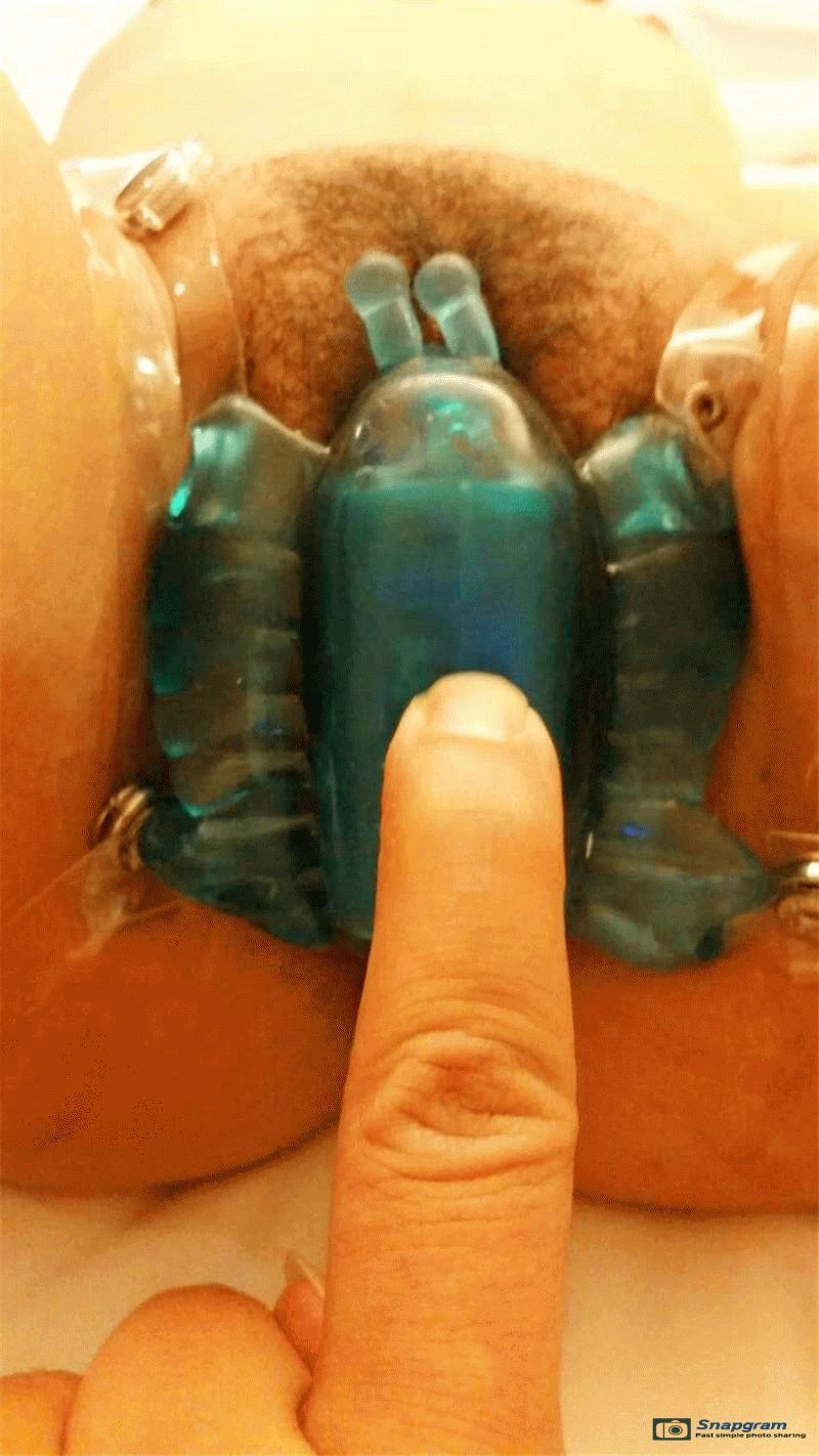 在私人影院一边看电影，一边做爱