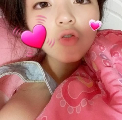 偷偷内射大二r学妹然后假装傻