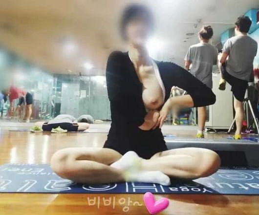 大奶坦克。白嫩多汁的人妻熟女良家阿姨我相信好多人顶不住。广州佛山深圳