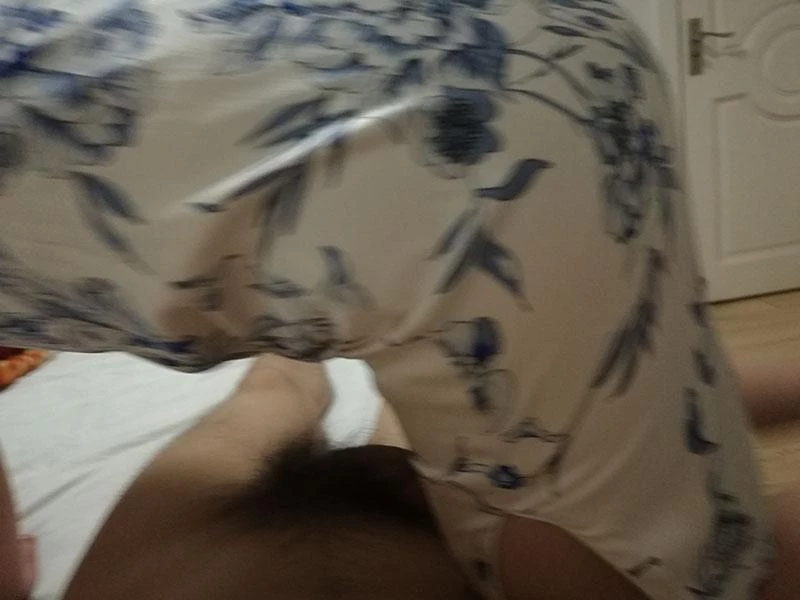 离异五年的少妇真骚主动舌吻大屁股骑乘猛坐撞击!（简 介进群同城约炮