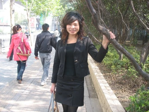 “还是你干我爽”少妇和情人在酒店偷啪