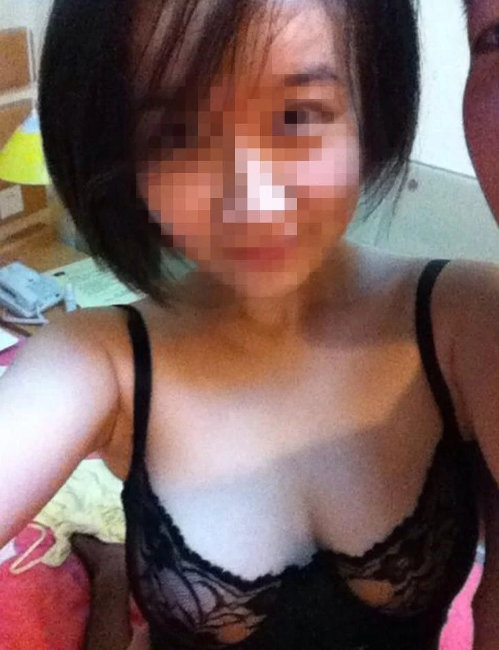 顶级纹身少妇少妇和单男大站 老公拍摄