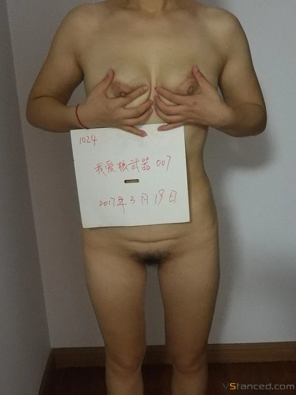 爆操cosplay原神莹00年超骚母狗，小母狗超会舔，完整购买