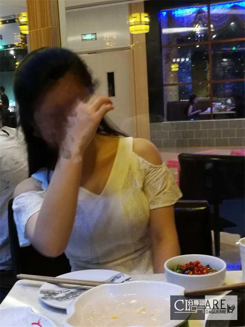 [原创][cl分享团出品]约个95后财经系妹子，一起晚餐然后带到酒店啪[16P]